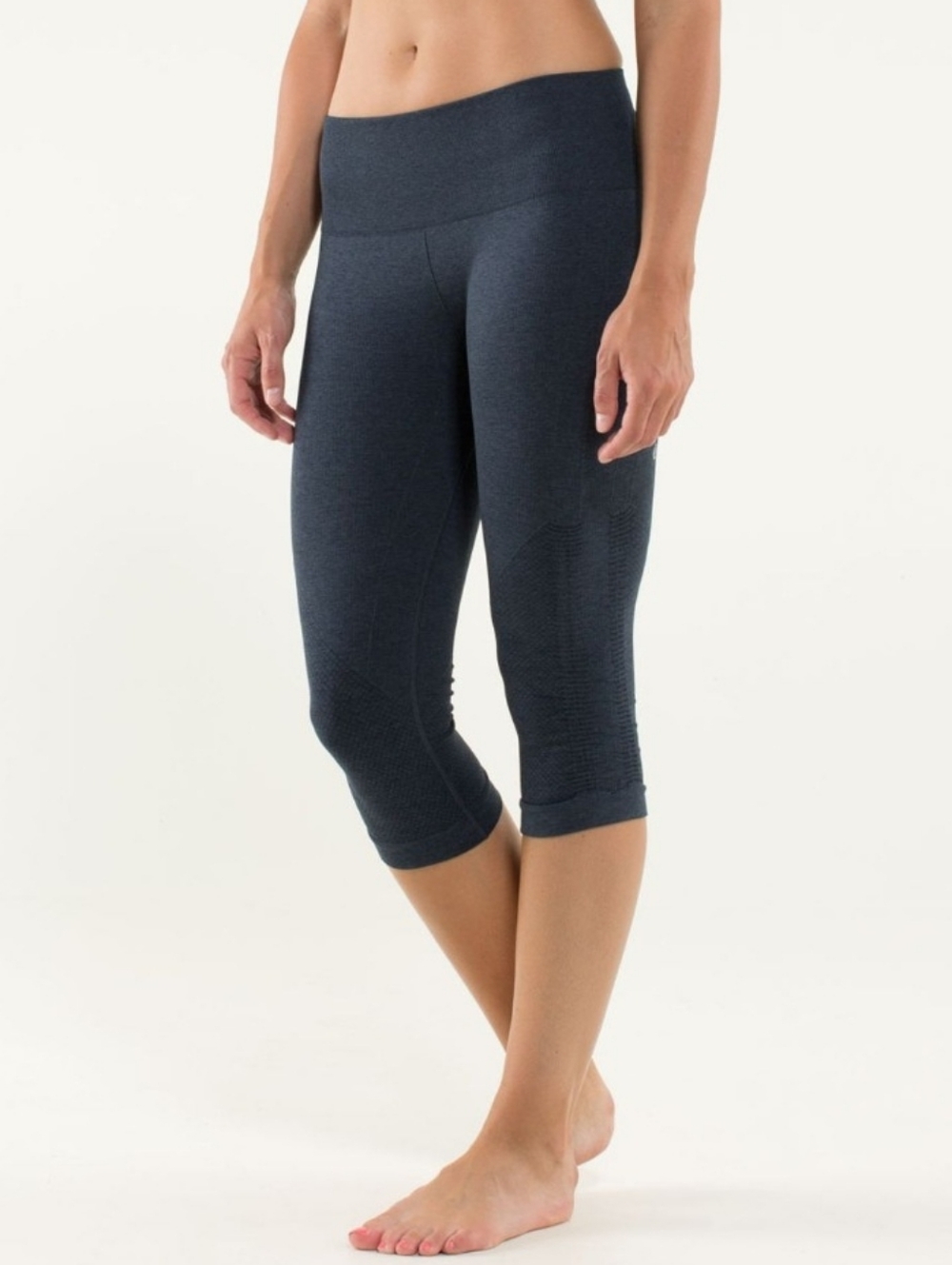 Lululemon In The Flow Crop II - Picture 9 of 10